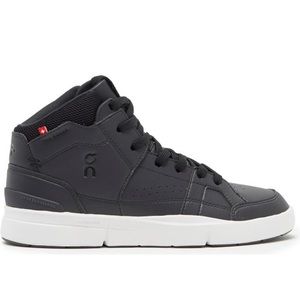 On The Roger Clubhouse Sneaker (Women) size 8.5 Black